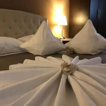 فندق مبيت وإفطار Baciami Ancora 4*