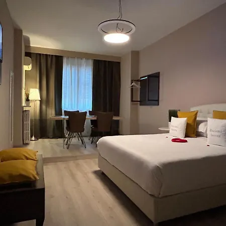 فندق مبيت وإفطار Baciami Ancora 4*