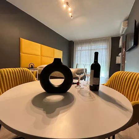 Baciami Ancora فندق مبيت وإفطار 4*