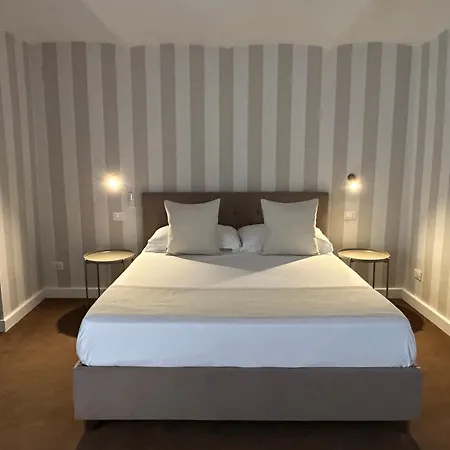 فندق مبيت وإفطار Baciami Ancora 4*